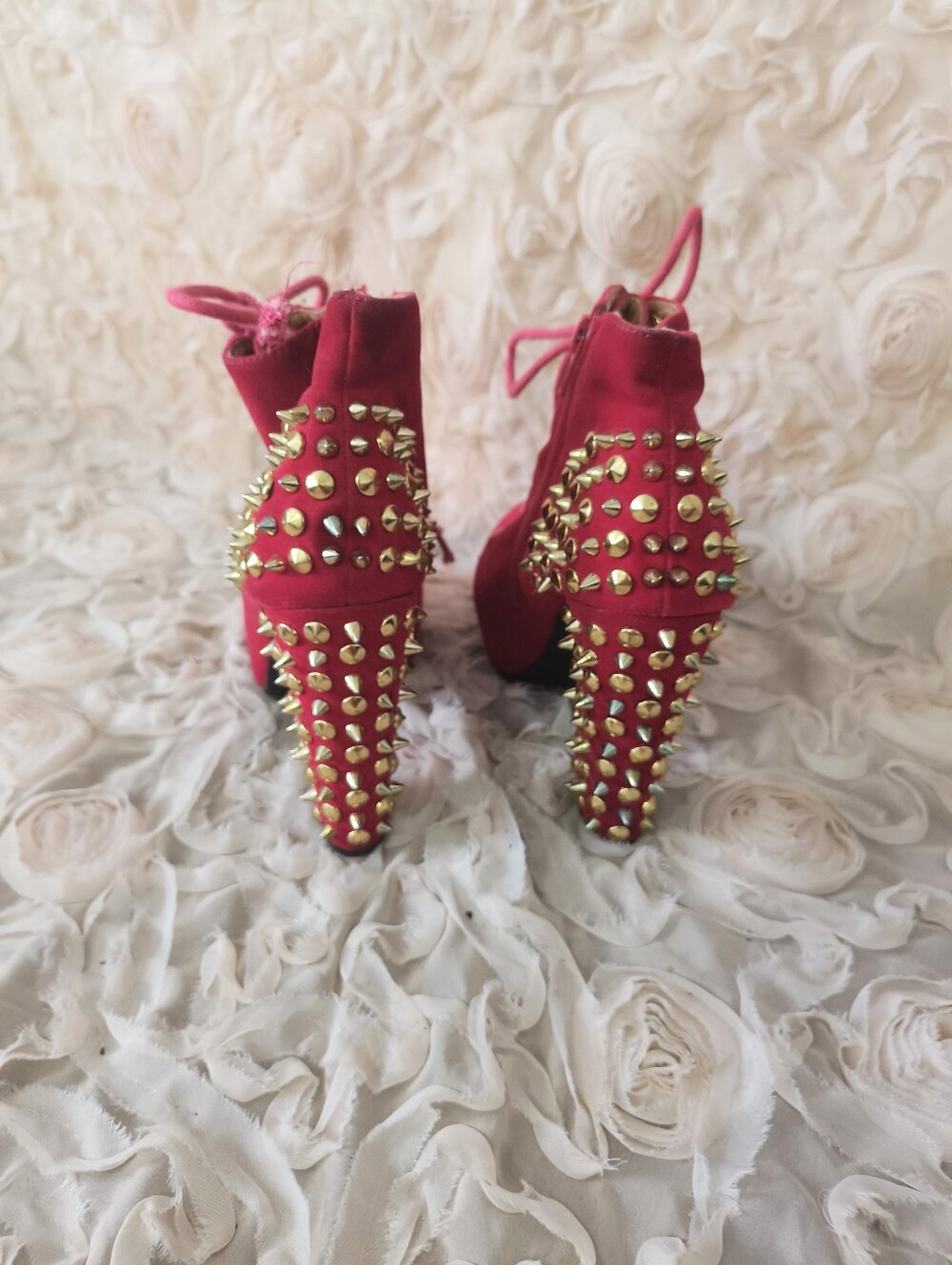 Red Studded Lace-Up Platform Ankle Boots. 🌹❤️‍🩹 - Picture 3 of 4